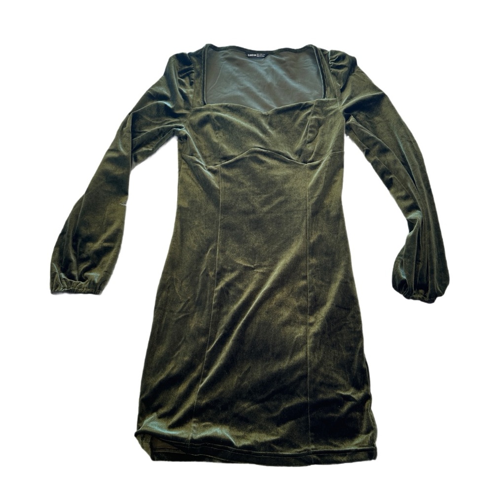 NWOT Green Velvet Dress. Size Small